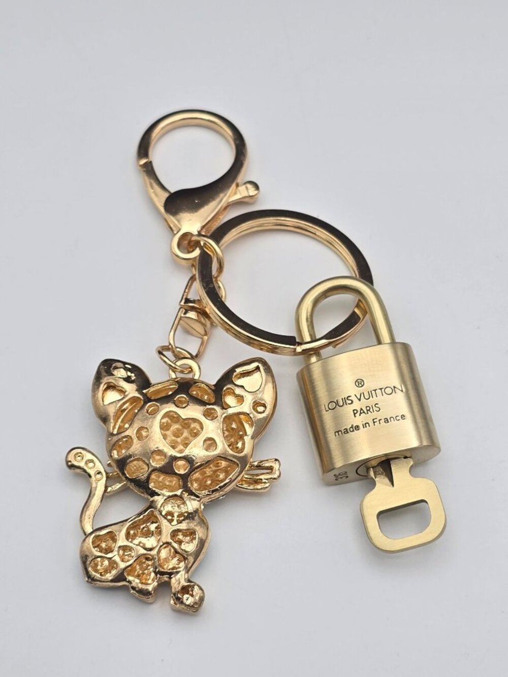 Louis Vuitton Gold Lock 🔑 Authentic LV Padlock + Unbranded Cat Bag Charm - Picture 5 of 8